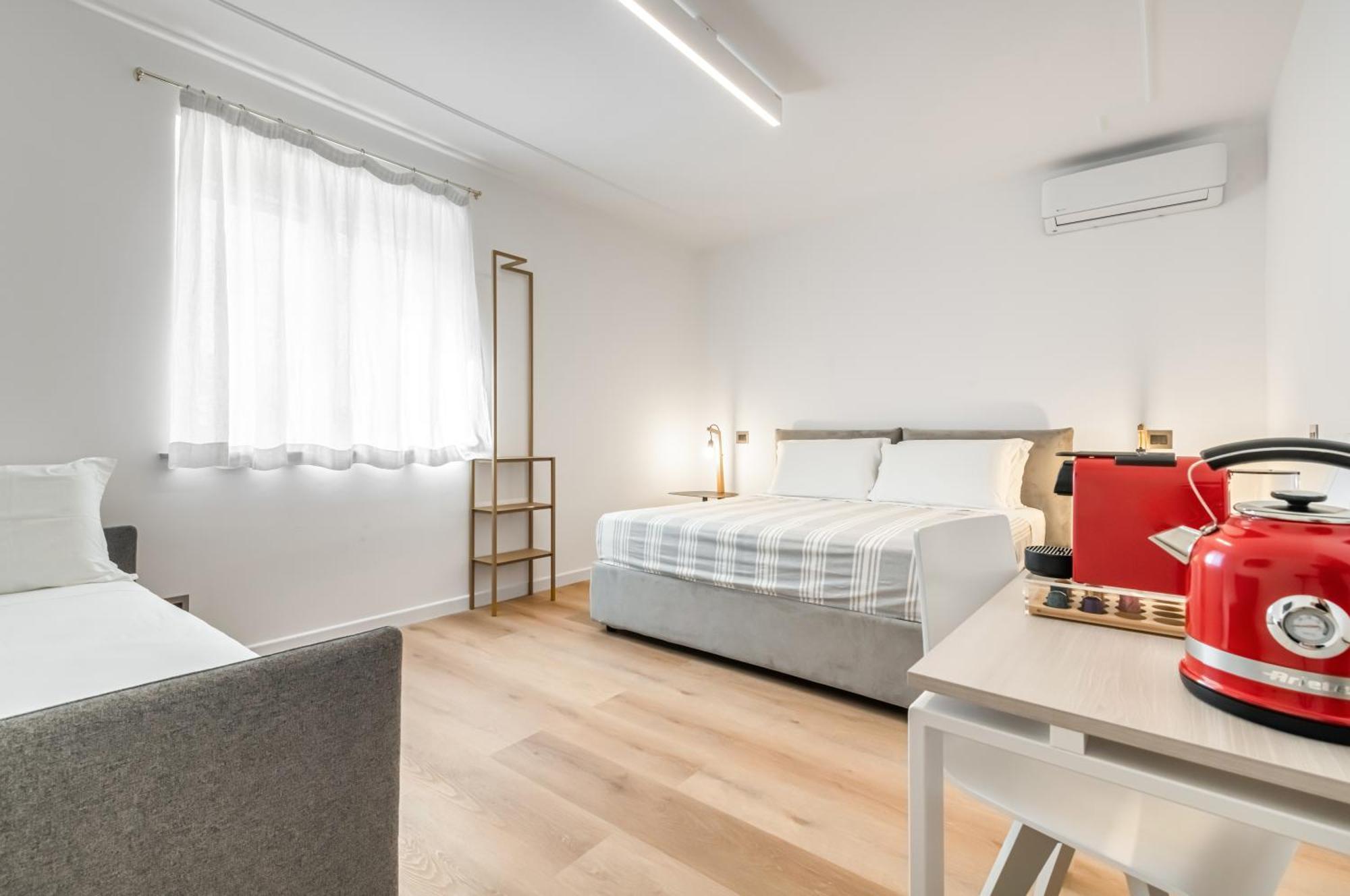 Piazza Indipendenza Loft & Rooms Palermo Buitenkant foto