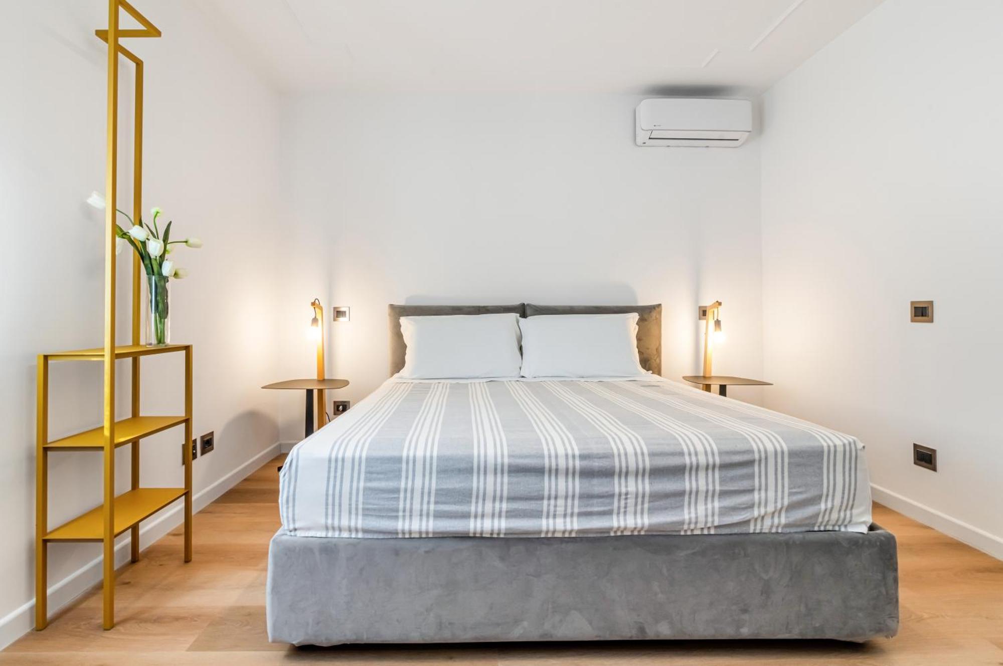 Piazza Indipendenza Loft & Rooms Palermo Buitenkant foto